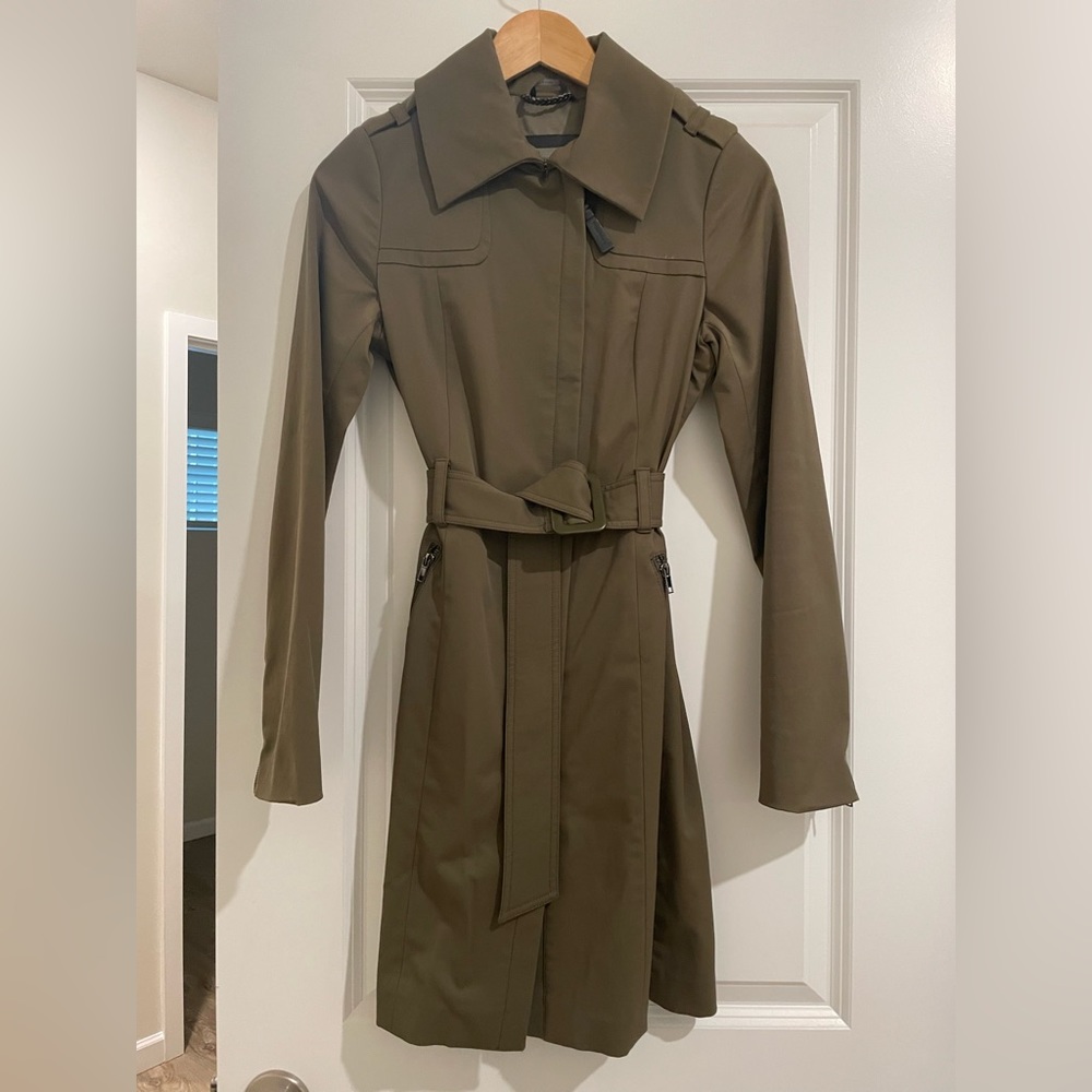Army green Mackage trench, barely worn, XS